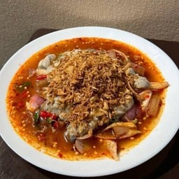 ยำหอยนางรม Oyster Spicy Salad