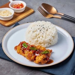 ข้าวไก่ทอดผัดพริกสดโหระพา