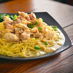 บะหมี่ราดหน้าไก่นุ่ม