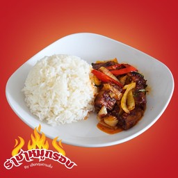 ข้าวหมูกรอบผัดน้ำพริกเผา