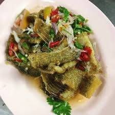 ยำปลาสลิด