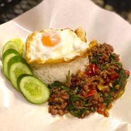 แดรก-กระเพราถาด