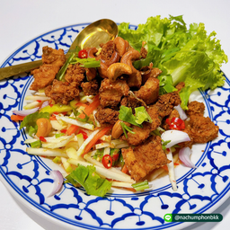 ยำหมูทอดกรอบ