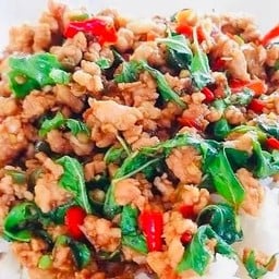 ข้าวกะเพราไก่