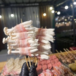 สามชั้นพันเห็ดชิเมจิ