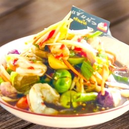 แซ่บนัวครัวแม่ไก่