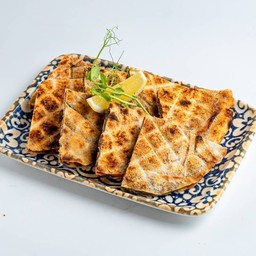 แป้งเลบานิสย่าง สอดไส้แกะและผัก