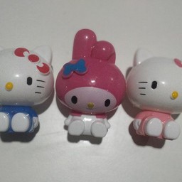 คิตตี้และเพื่อน 2 ชิ้น