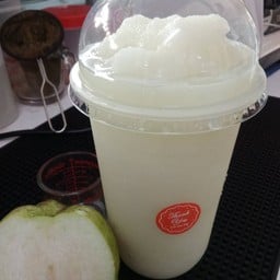 น้ำผลไม้ปั่น&ยำแซ่บ by ชาจัง