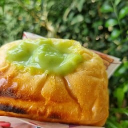 ปังกลม สังขยาใบเตย