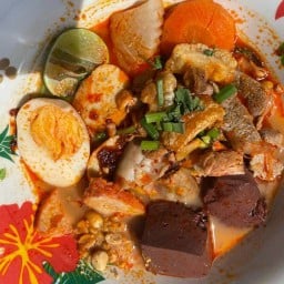 ก๋วยเตี๋ยวน้องธีร์ -