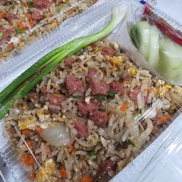 ข้าวผัดแหนม