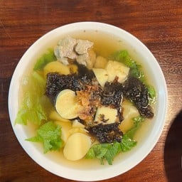 ต้มจืดเต้าหู้สาหร่าย