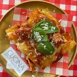 [อร่อยซ่ากับโค้ก] LASAGNA +  โค้ก ออริจินัล (ขวด)