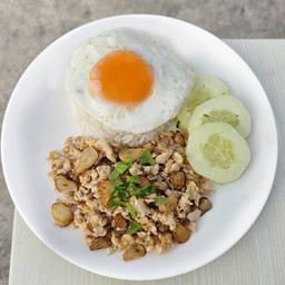 ข้าวหมูทอดกะเทียม