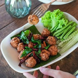 ลาบหมูทอด