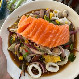 ยำแซลมอน+ทะเล