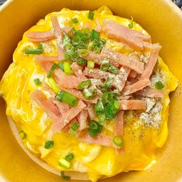 ข้าวไข่ข้นแฮมไก่