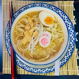 ราเม็งมิโซะไข่ดองโชยุ (MisoAjitsukeTamagoRamen)