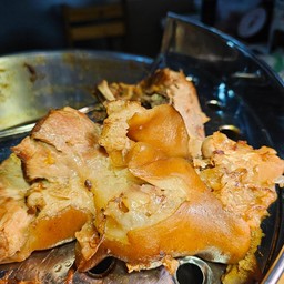 ขาหมูพะโล้