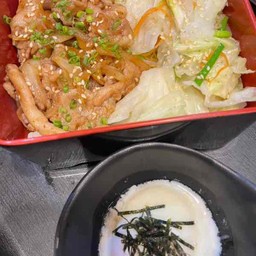 ข้าวหน้า หมูผัดยากินิกุ