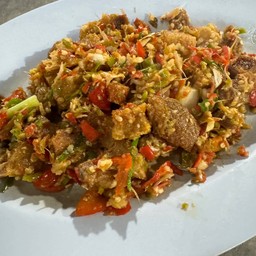 หมูกรอบคั่วพริก