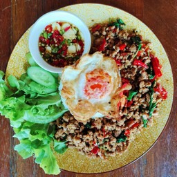 ข้าวกะเพราหมูสับ+ไข่ดาว