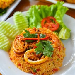 ข้าวผัดต้มยำทะเล