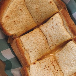 CUSTARD TOAST
