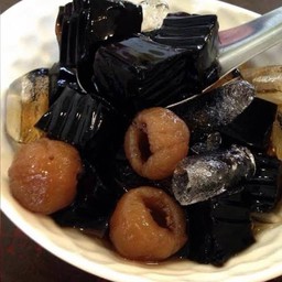 เฉาก๊วยชากังราวน้ำลำไย