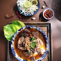 ขนมจีนน้ำเงี้ยว