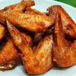 ชุดใหญ่ ปีกไก่ + น่องไก่ ทอด 10 ชิ้น  ข้าวเหนียว 1 ห่อนะจ๊ะ