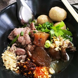 ก๋วยเตี๋ยวเนื้อ รวม