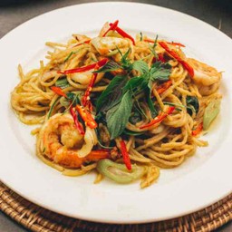 สปาเก็ตตี้กระเพราทะเล