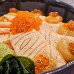 ข้าวหน้า ปลาแซลมอนไซเกียวมิโสะ.