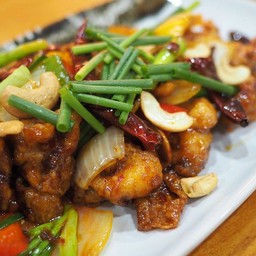 ไก่ผัดเม็ดมะม่วง