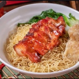 2 บะหมี่ไข่หรือบะหมี่หยก เกี้ยวกุ้ง หมูย่างฮ่องกง