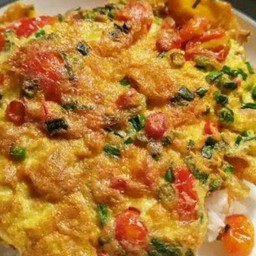 ข้าวไข่เจียวทรงเครื่อง(เลือกเครื่องเองได้เลยค่ะ)