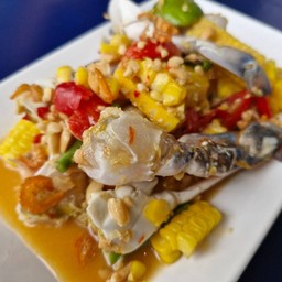 ส้มตำข้าวโพดปูม้า