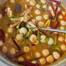 ขนมจีนน้ำยา-อาหารตามสั่ง คุณยาย(บางพลี-บางบ่อ)