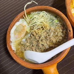 โจ๊กหม้อดิน ฮาล้าลHALAL & ผัดไทยหอยทอด