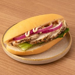 แซนด์วิชซีซาร์ไก่ย่าง