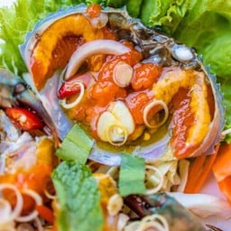 ยำปูไข่ดอง