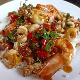 ข้าวกระเพราทะเล