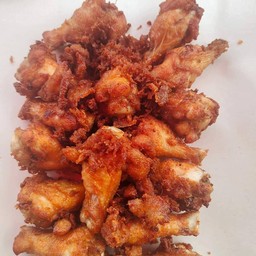 ไก่ทอดตั้งโต๊ะ ตลาดกำนันยงค์ สาขา2