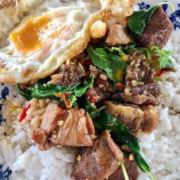 กะเพราเนื้อตุ๋น