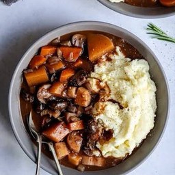 สตูว์เนื้อ มันบด