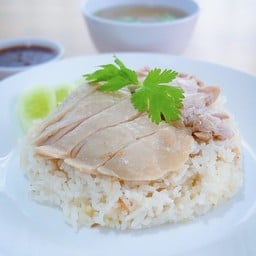 ร้านอาตือ ข้าวมัน-เตี๋ยวไก่ ดินแดง
