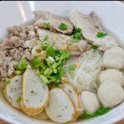 ก๋วยเตี๋ยวหมู