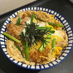 ข้าวหน้า หมูทอดตุ๋นไข่.